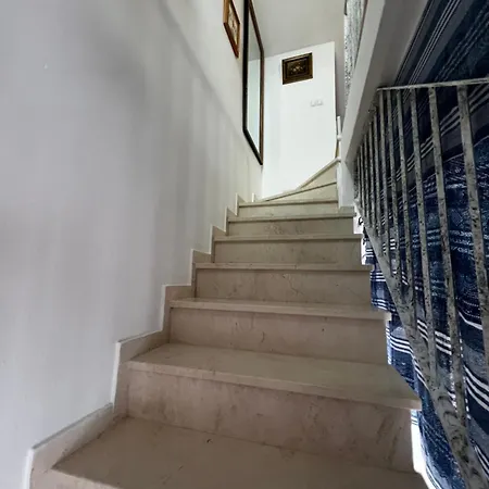 Buhardilla Andaluza Con Piscina Compartida Homestay