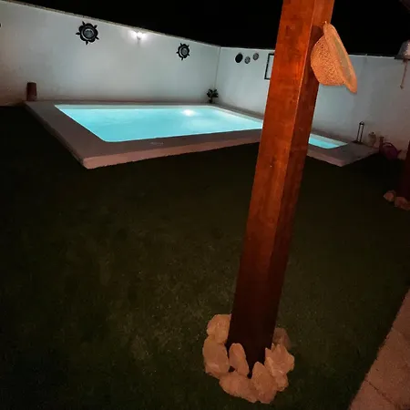 Buhardilla Andaluza Con Piscina Compartida